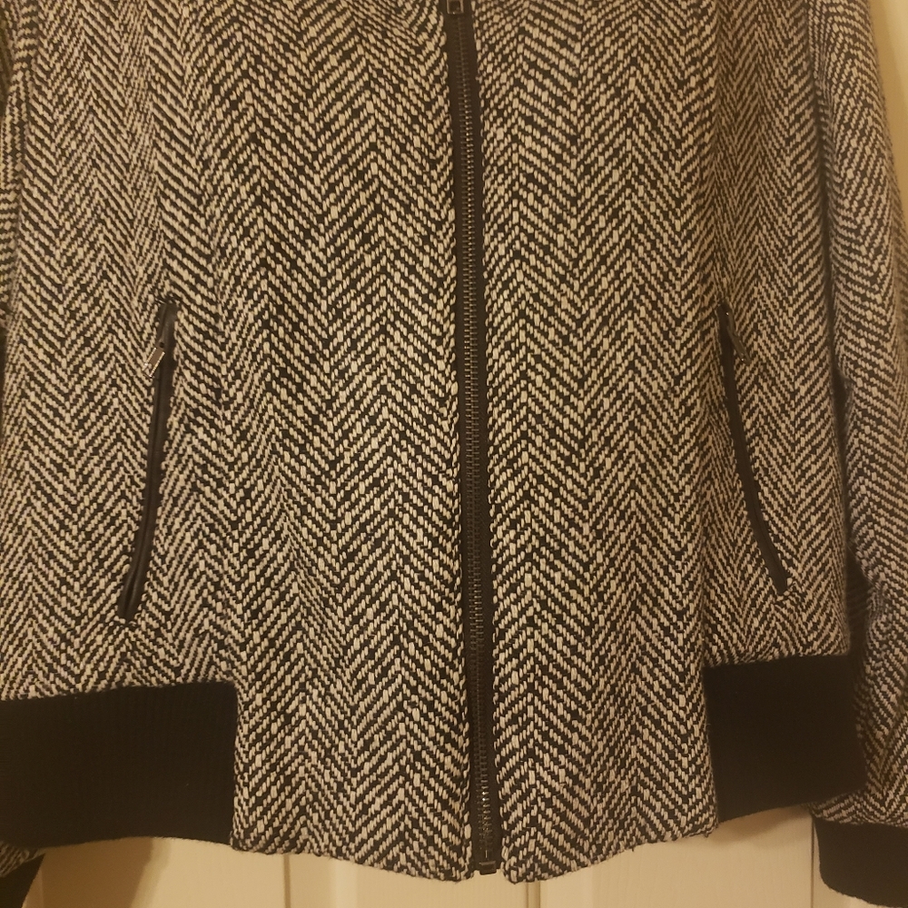 Coat - Picture 2 of 4